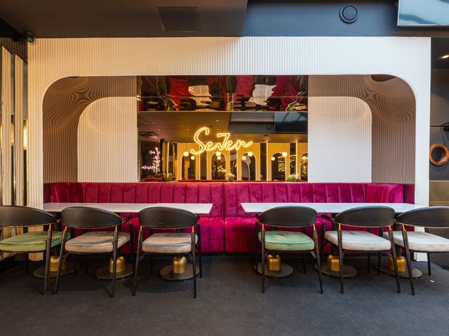 Seven restaurant 
