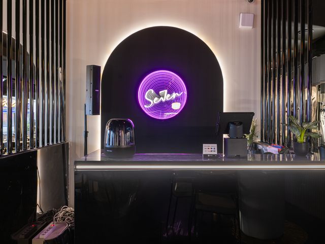 Seven restaurant 